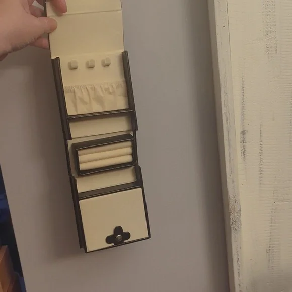 New Black Leather Jewelry Case - Picture 8 of 11